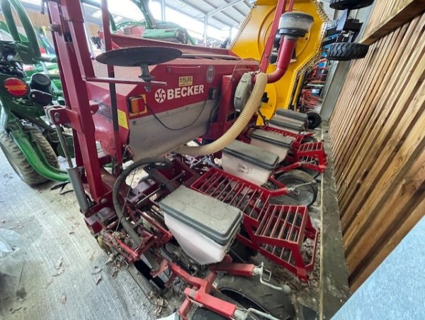 Becker 6 Row Maize drill 11036174 | Halse